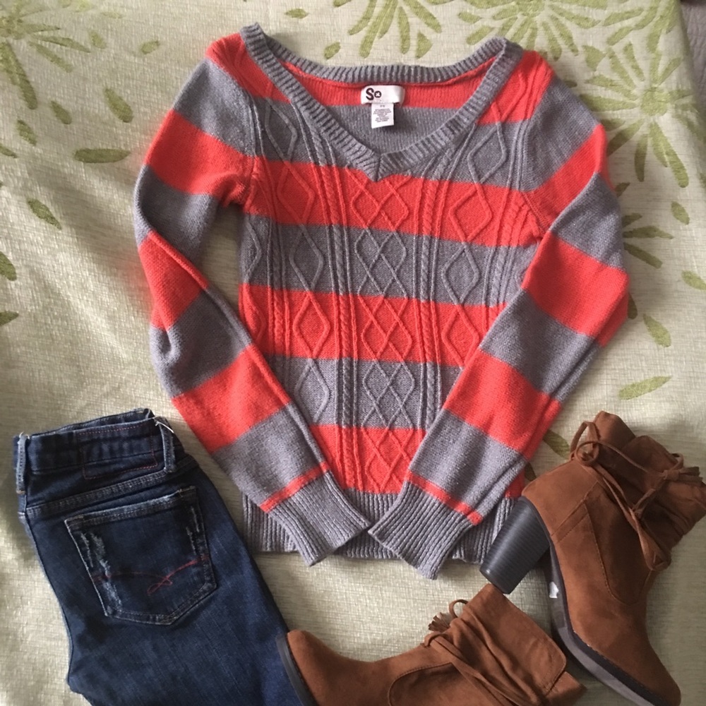 Pullover sweater